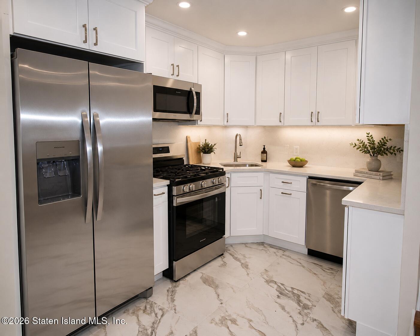 328 Timber Ridge Drive, Staten Island, NY, 10308 image 15
