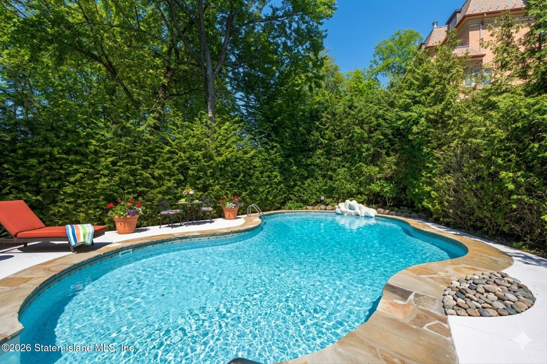 347 Deere Park Place Image 4