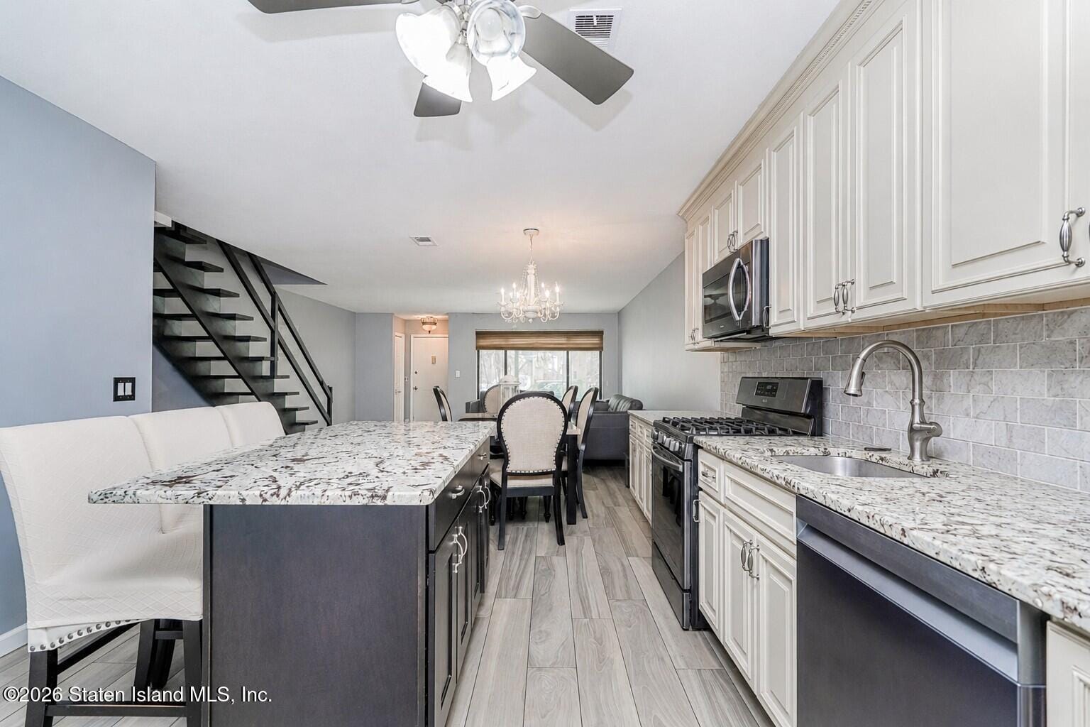 76 Belmar Drive Image 5
