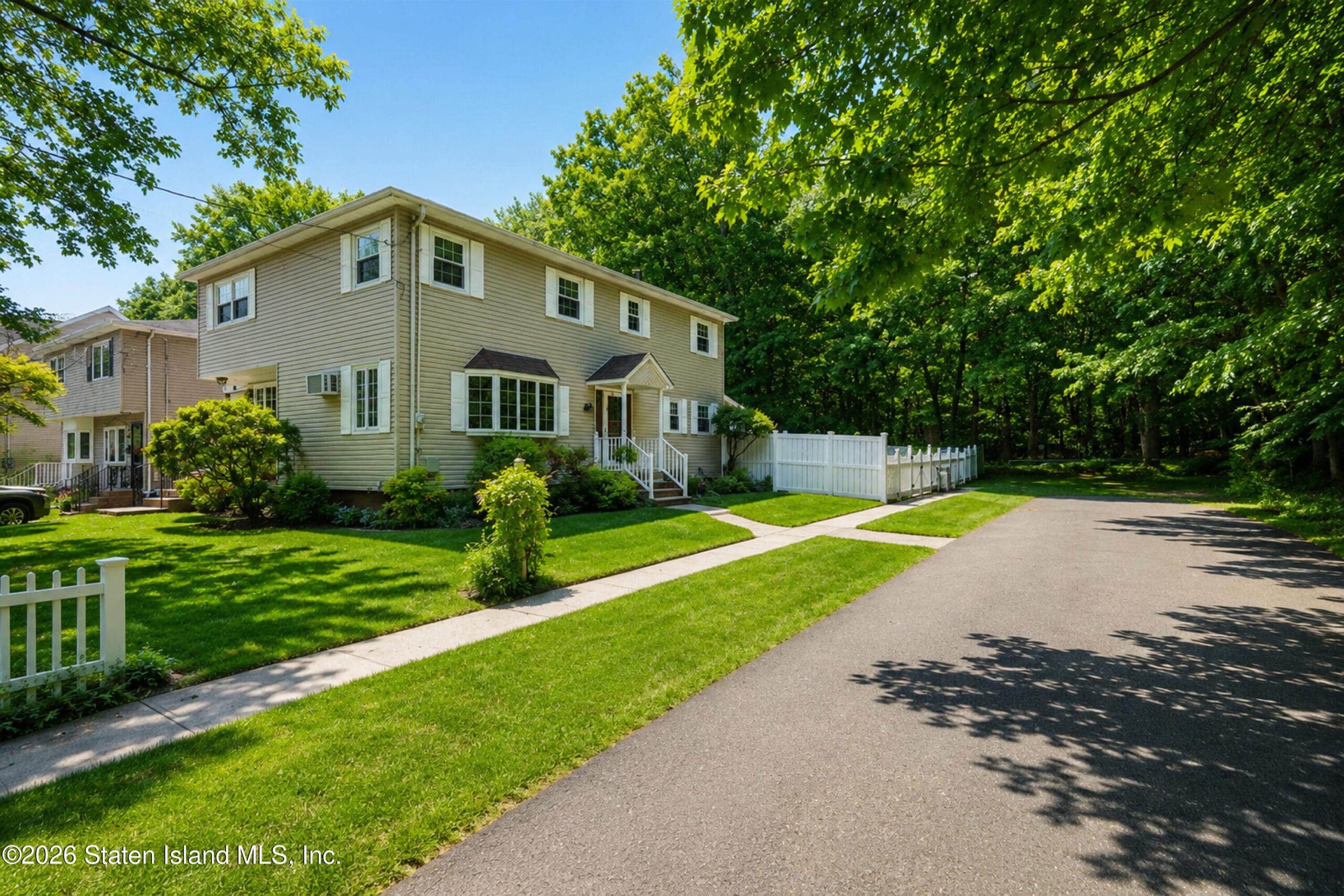 256 Richard Avenue Image 4