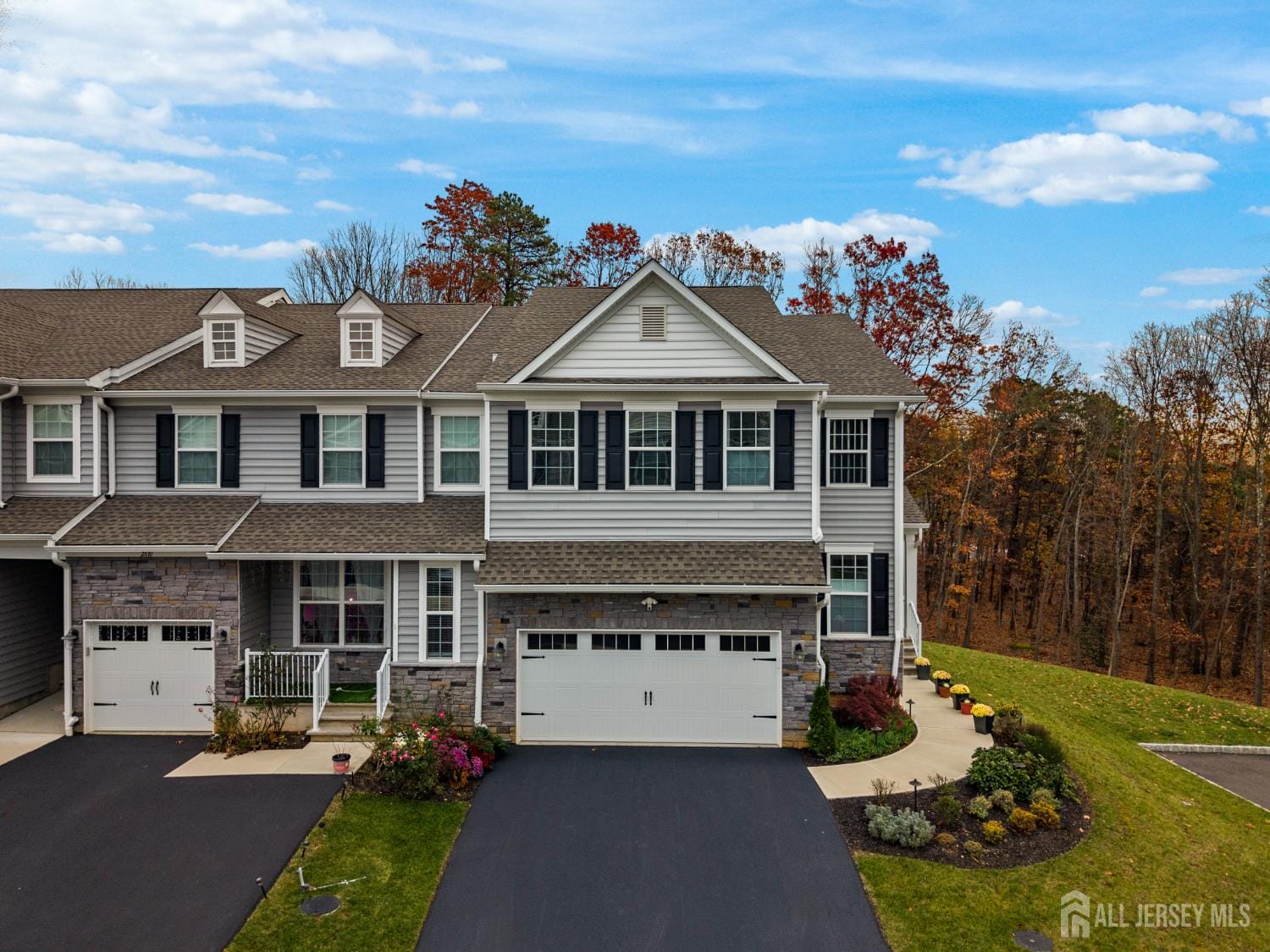 2812 Hayden Court Image 3
