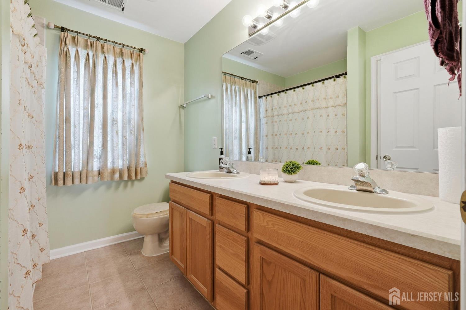 74 Kelly Way, South Brunswick, NJ, 08852 image 35
