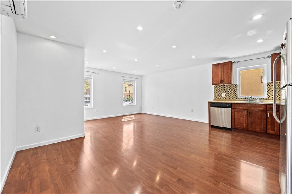 2440 East 12th Street Image 4