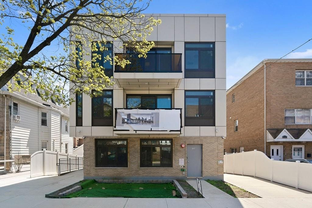 207 Bay 35th Street 3A, Brooklyn, New York, 11214
