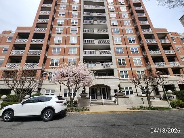 65 Oceana Drive 7A, Brooklyn, New York, 11235