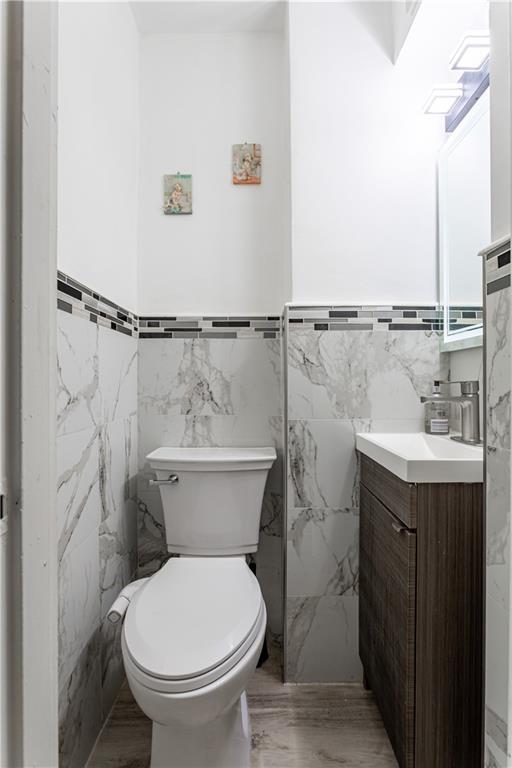 2732 Ford Street, Brooklyn, New York, 11235 image 32