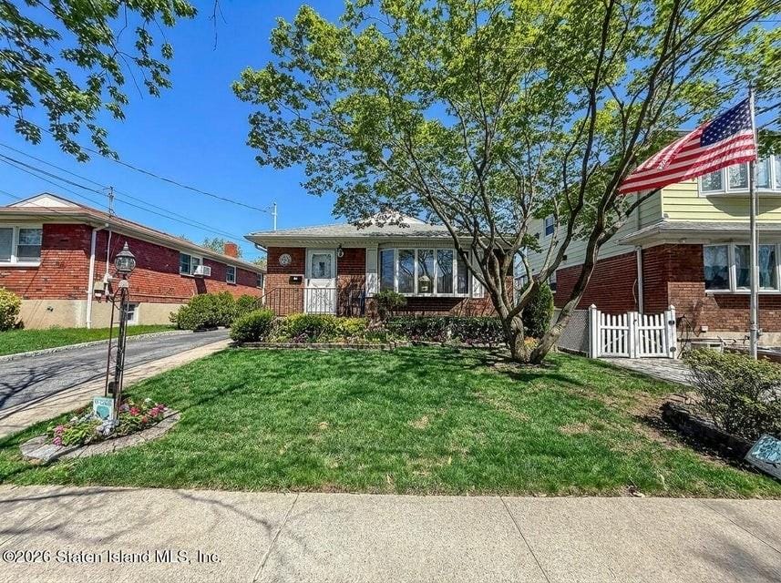 69 Reno Avenue, Staten  Island, New York, 10306