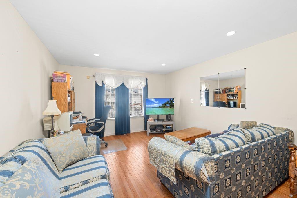 84 Long Pond Lane, Staten  Island, New York, 10304 image 13