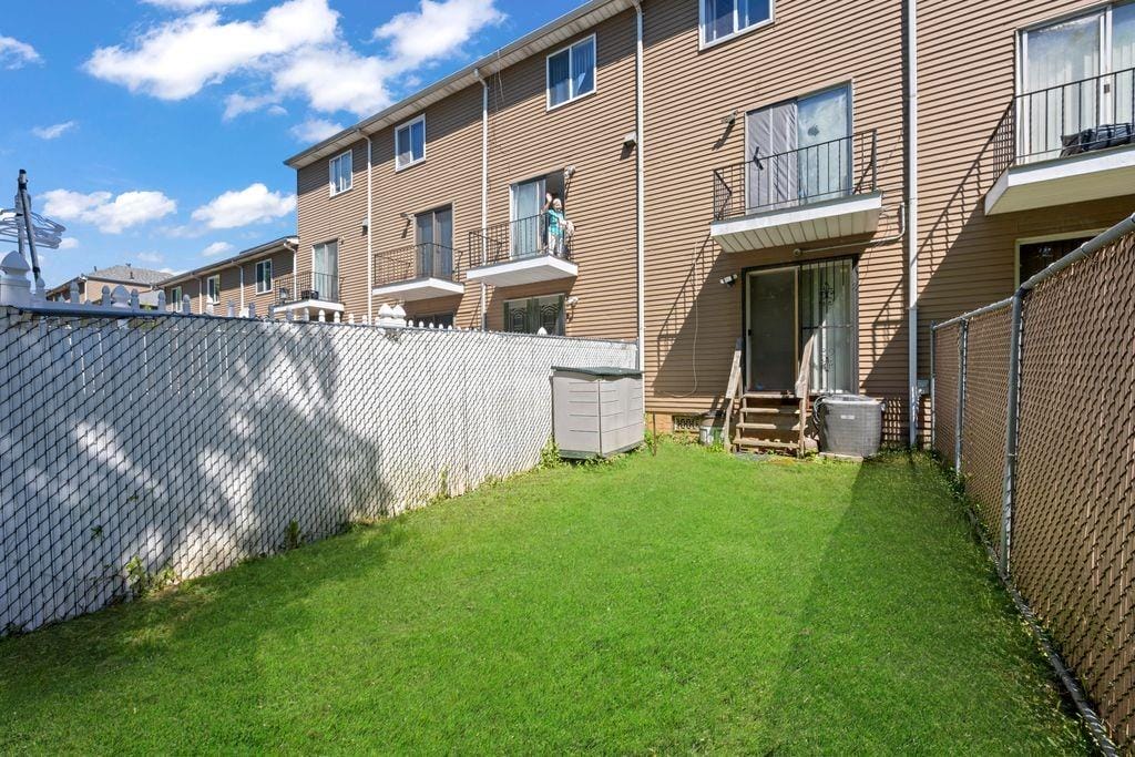 84 Long Pond Lane, Staten  Island, New York, 10304 image 26