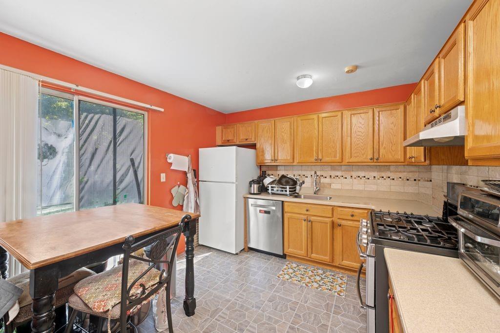 84 Long Pond Lane, Staten  Island, New York, 10304 image 9