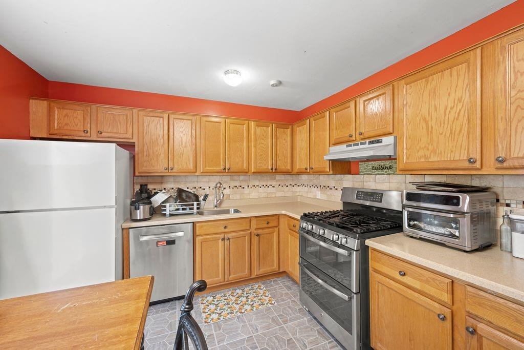 84 Long Pond Lane, Staten  Island, New York, 10304 image 10