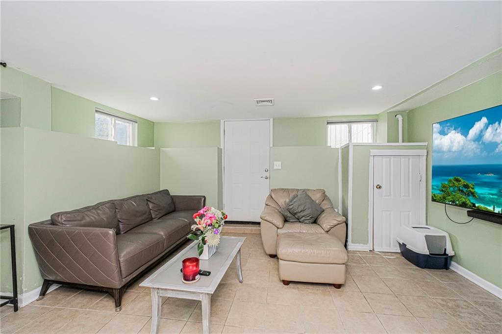 6 Raymond Place, Staten  Island, New York, 10310 image 14