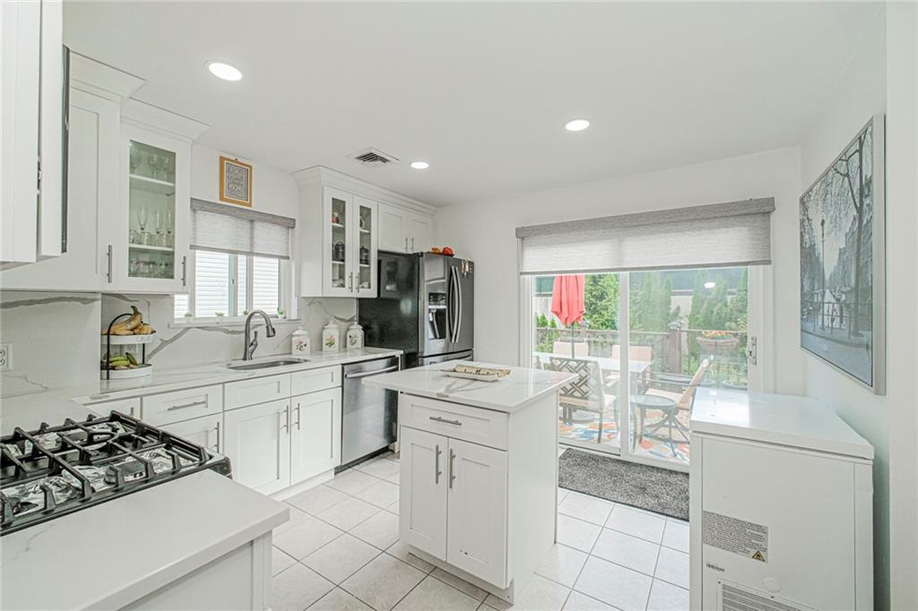 6 Raymond Place, Staten  Island, New York, 10310 image 10