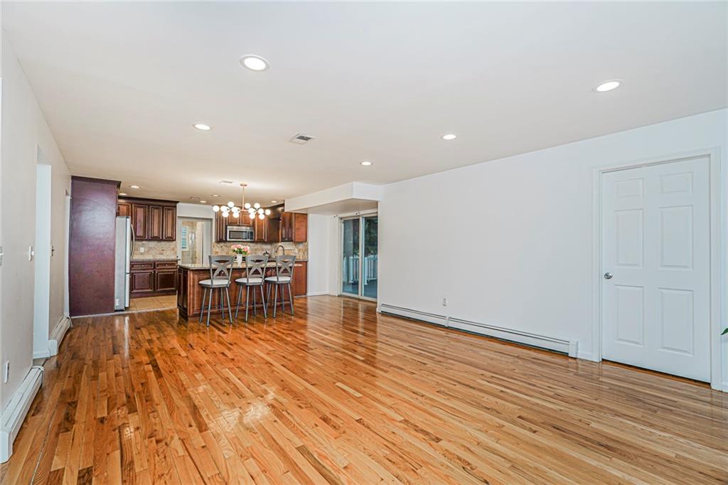 558 Main Street, Staten  Island, New York, 10307 image 12