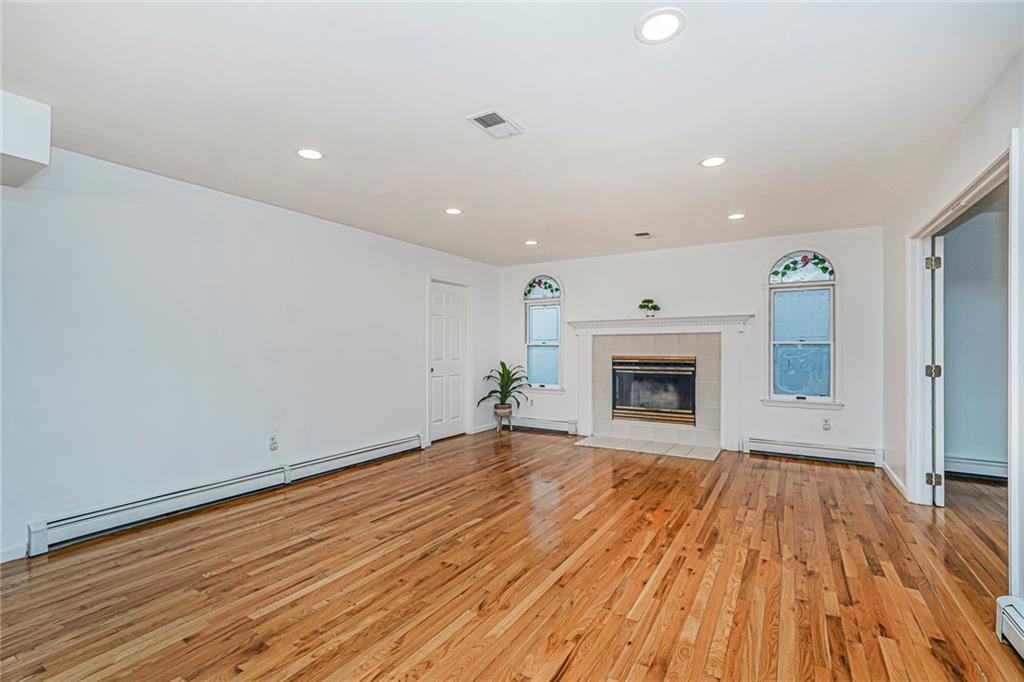 558 Main Street, Staten  Island, New York, 10307 image 14
