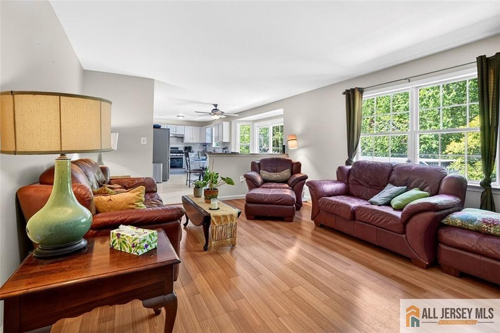 28 Glynn Court, NJ, 08859 image 20