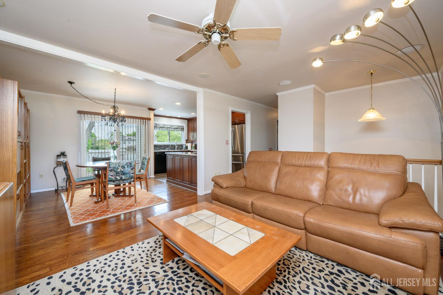 387 Suburban Drive Image 5