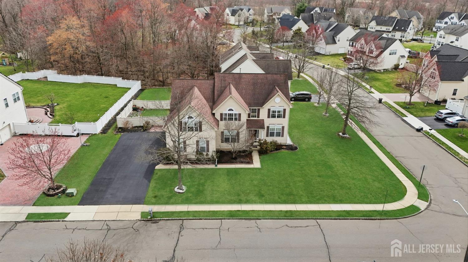 74 Kelly Way Image 2