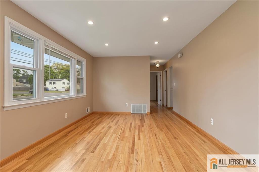 3212 Park Avenue Image 4