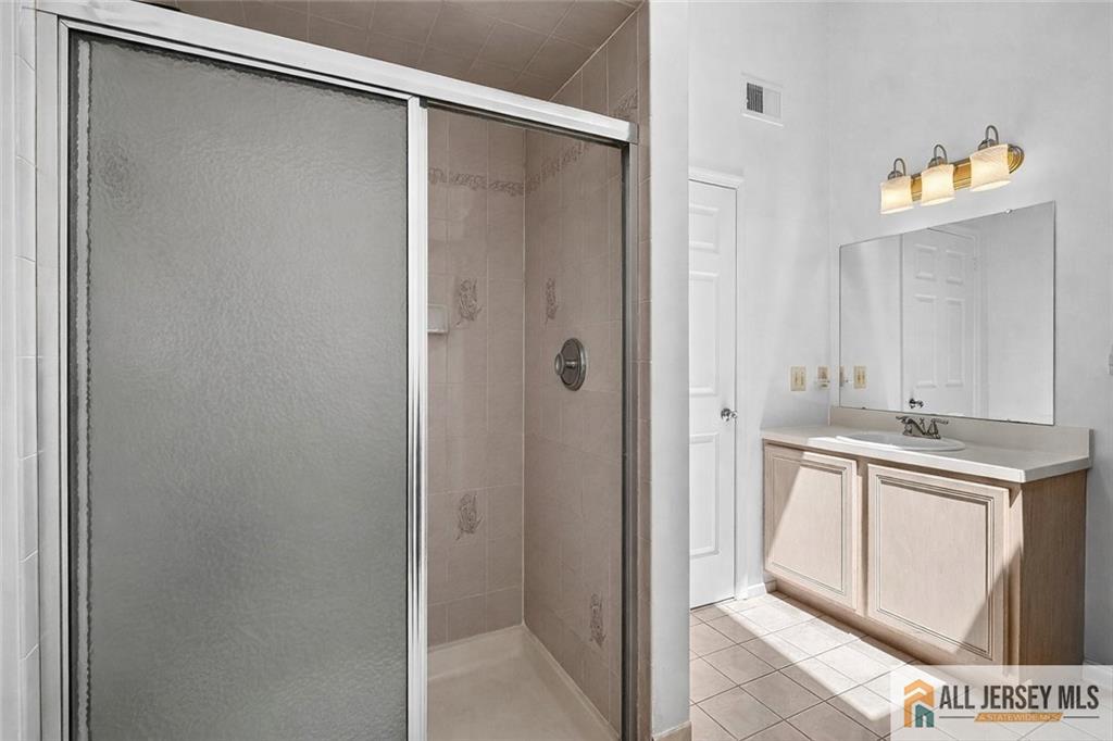 28 Glynn Court, NJ, 08859 image 27