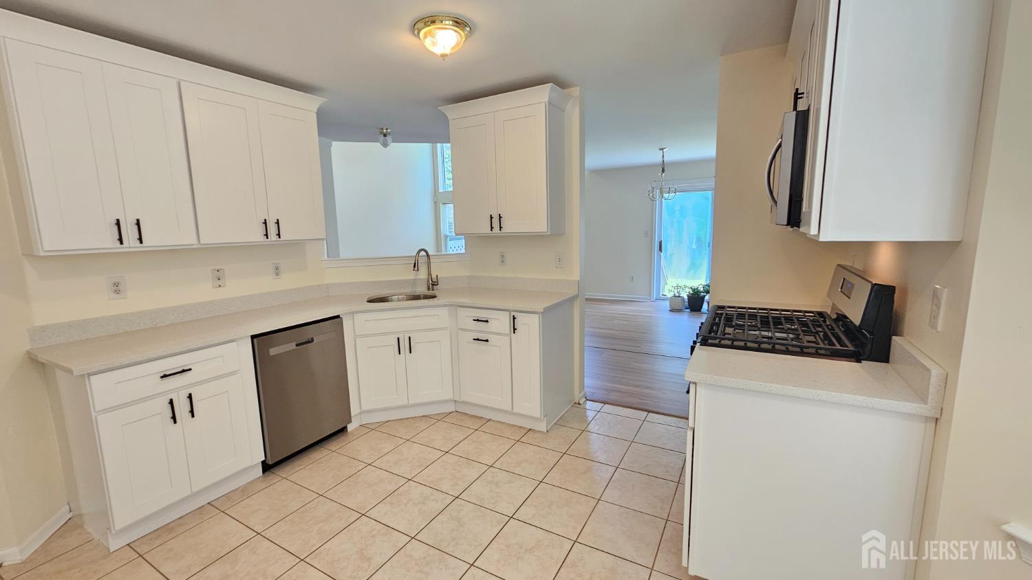 405 Cobblestone Court, South Brunswick, NJ, 08852 image 13