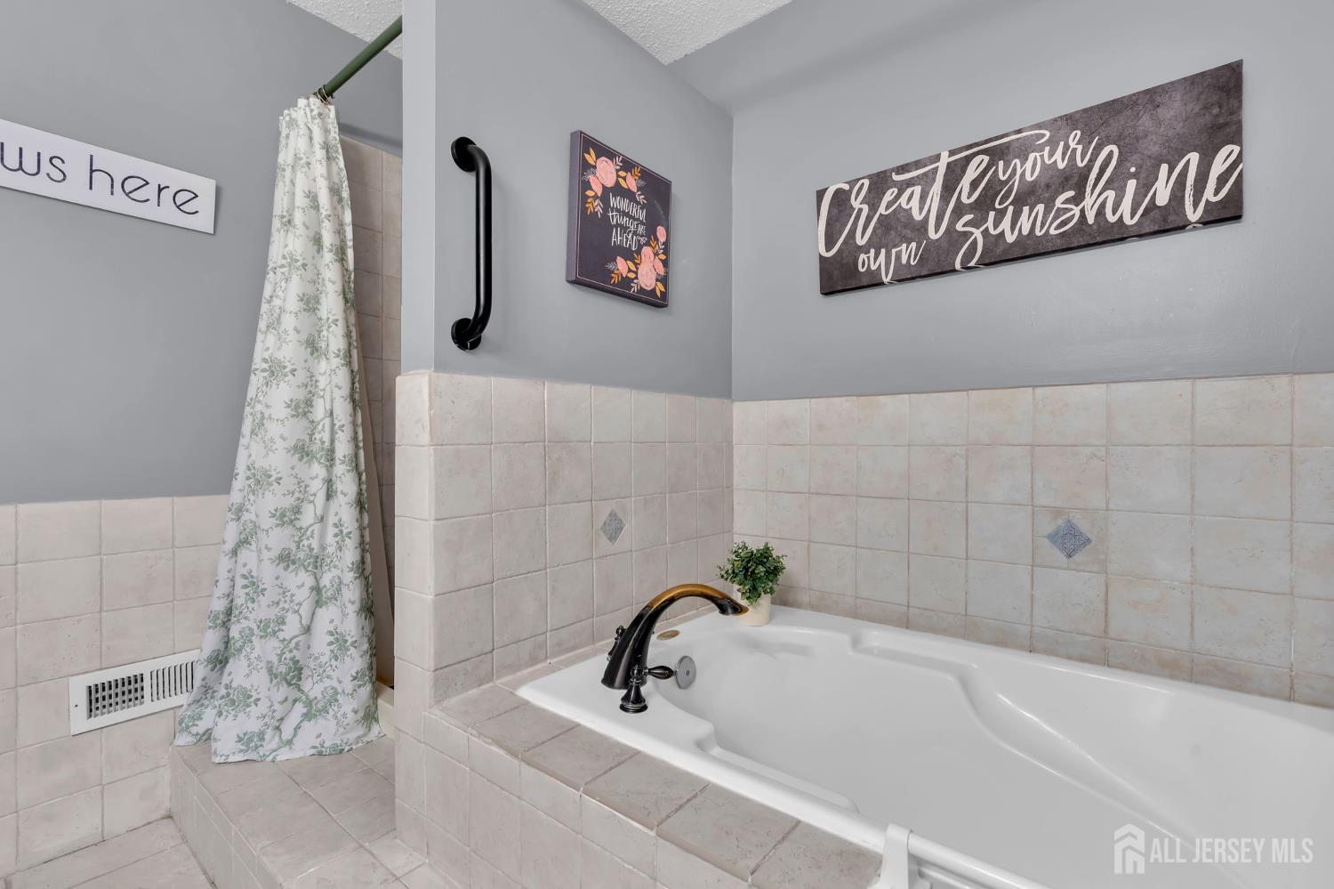 17 Richmond Court, Tinton Falls, NJ, 07712 image 27