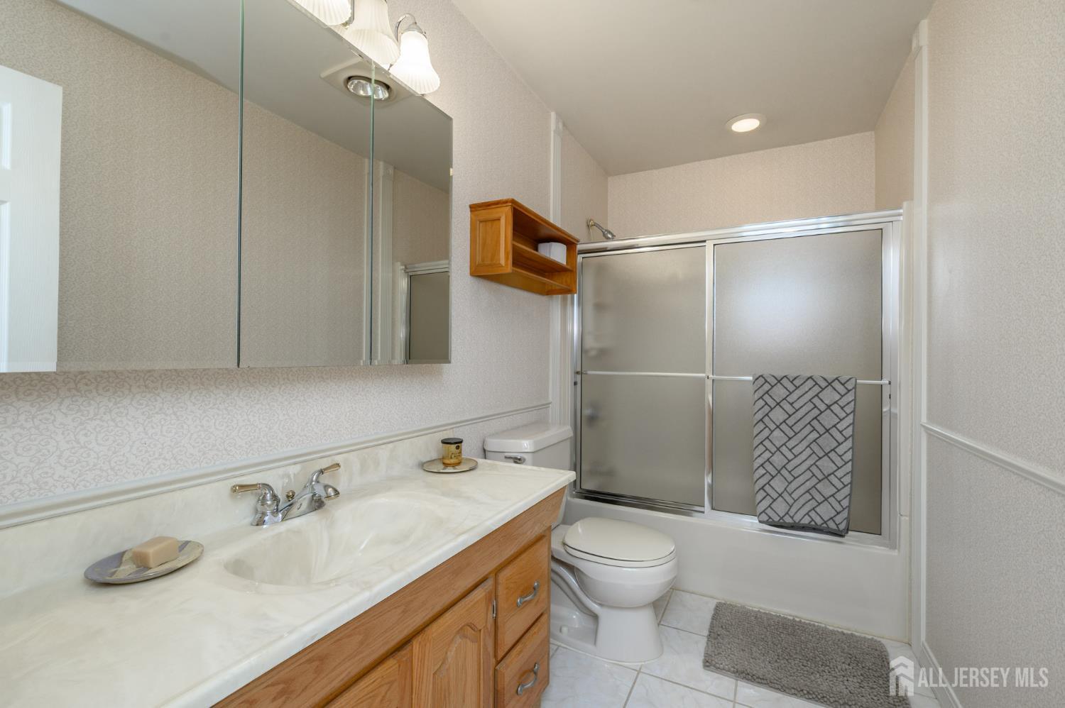 387 Suburban Drive, Toms River, NJ, 08753 image 13