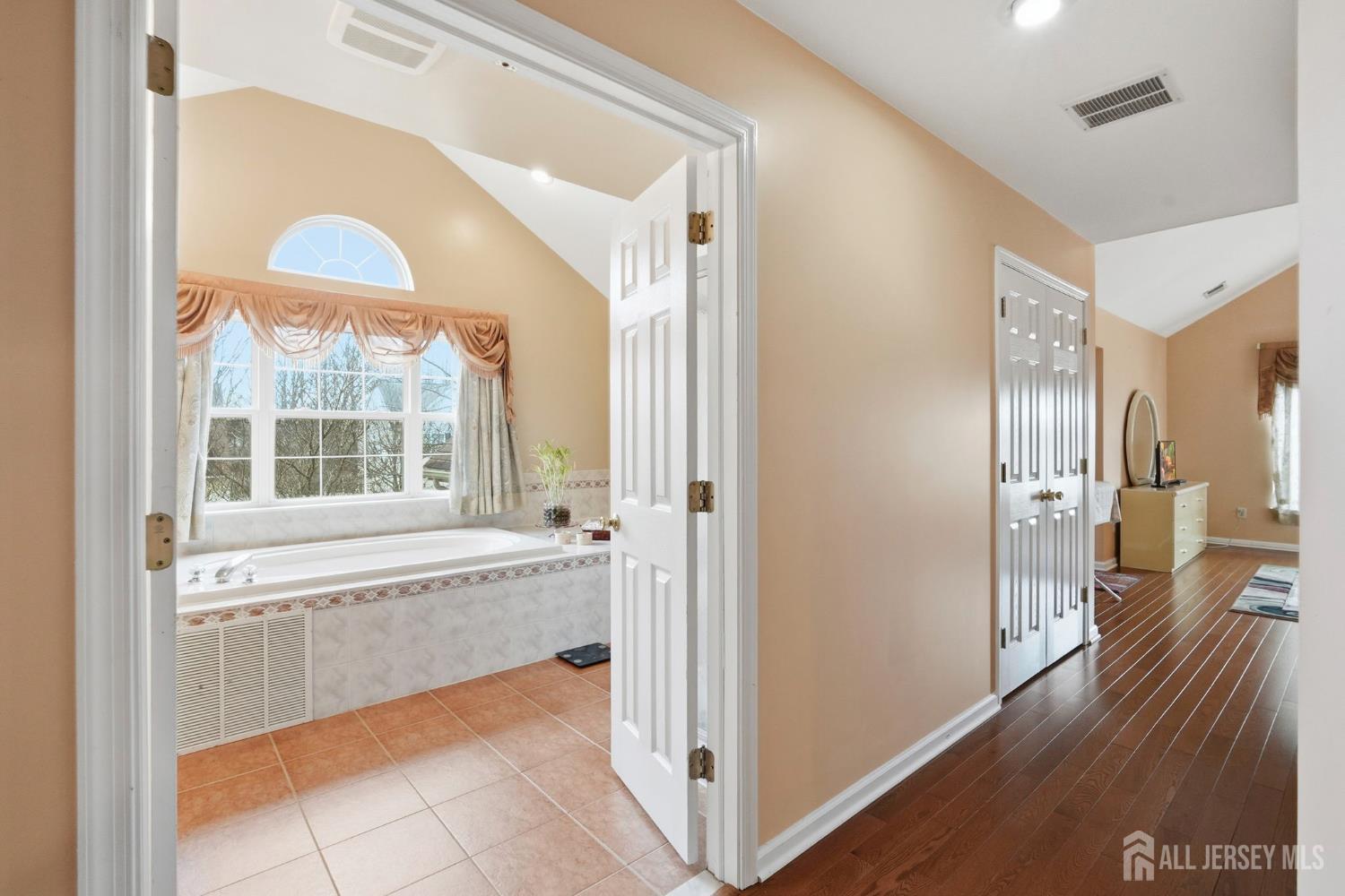 74 Kelly Way, South Brunswick, NJ, 08852 image 21